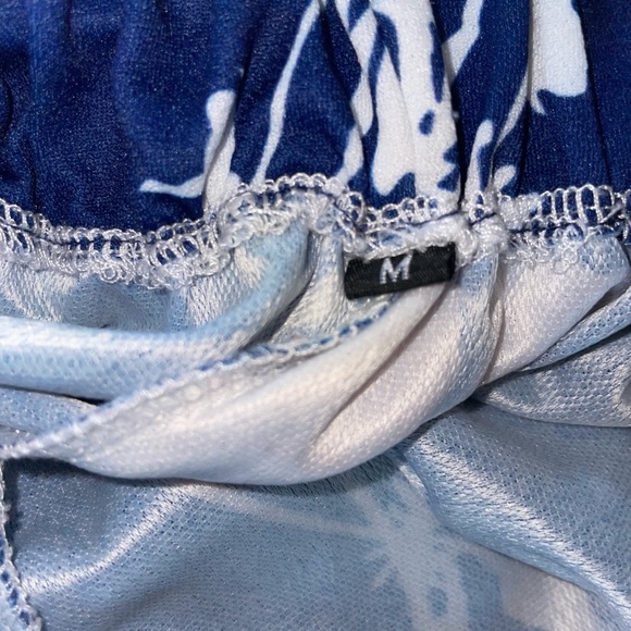 Women's Short Jumpsuit Floral Flowy Sleeveless V-Neck Romper Suit Blue Medium - Picture 6 of 8